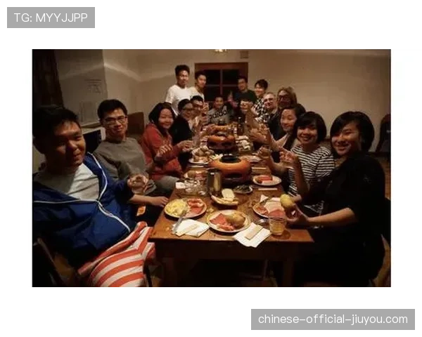 法国足协在克莱蒙举办青年教练培训,重点讲解现代防守组织 法国足协在克莱蒙举办青年教练培训,重点讲解现代防守组织